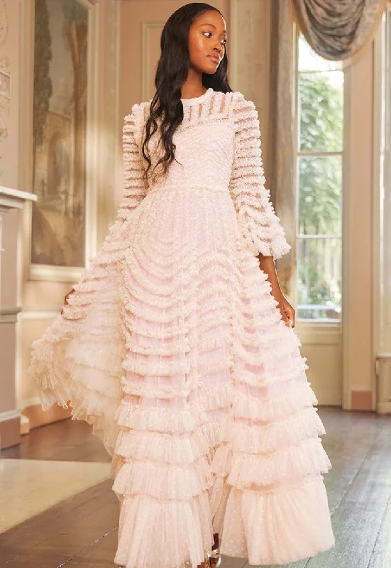 Price Cut La Vie En Rose Round Neck Gown